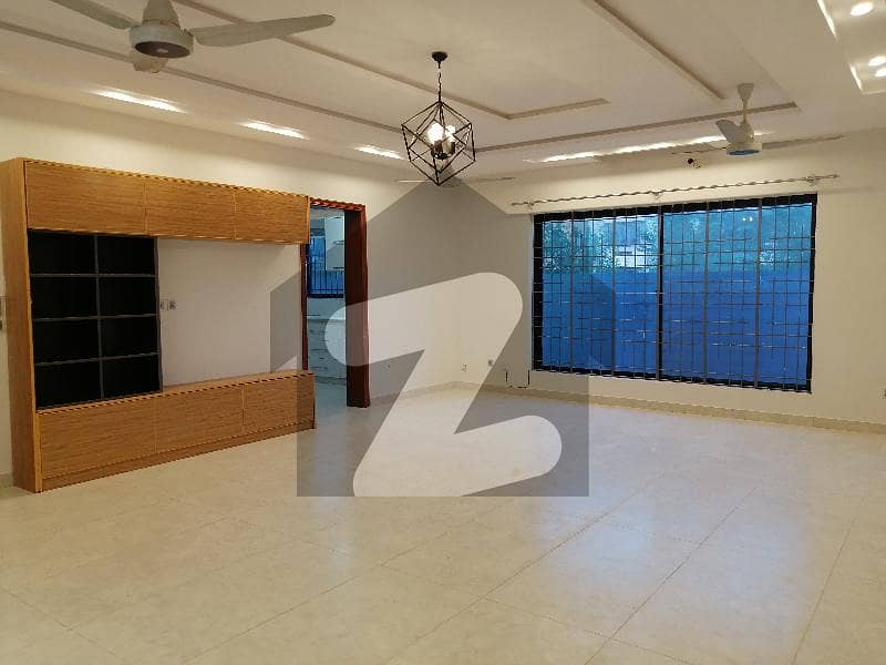 3 Bedrooms Upper Portion Dha Phase 1