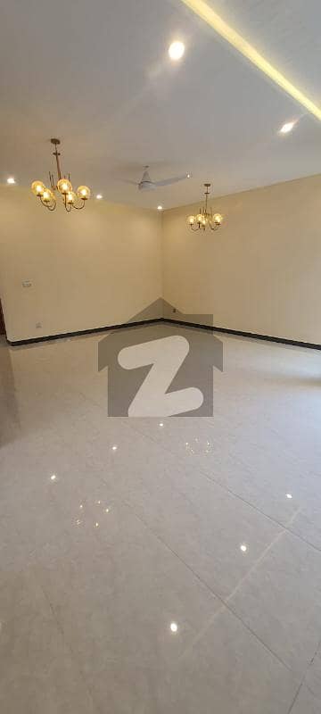10 Marla house for rent in DHA 2