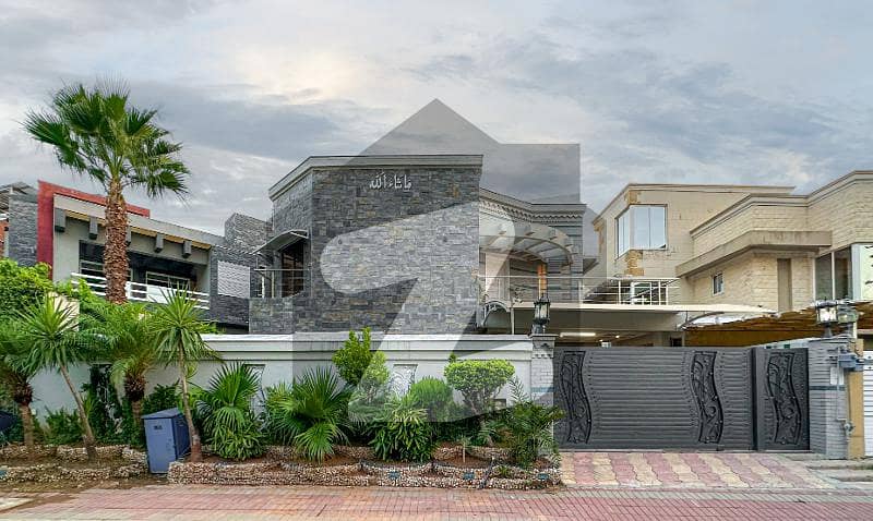 بحریہ ٹاؤن فیز 3 بحریہ ٹاؤن راولپنڈی,راولپنڈی میں 6 کمروں کا 1 کنال مکان 8.75 کروڑ میں برائے فروخت۔