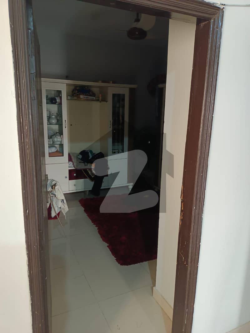 یاسین آباد گلبرگ ٹاؤن,کراچی میں 2 کمروں کا 3 مرلہ فلیٹ 75.0 لاکھ میں برائے فروخت۔