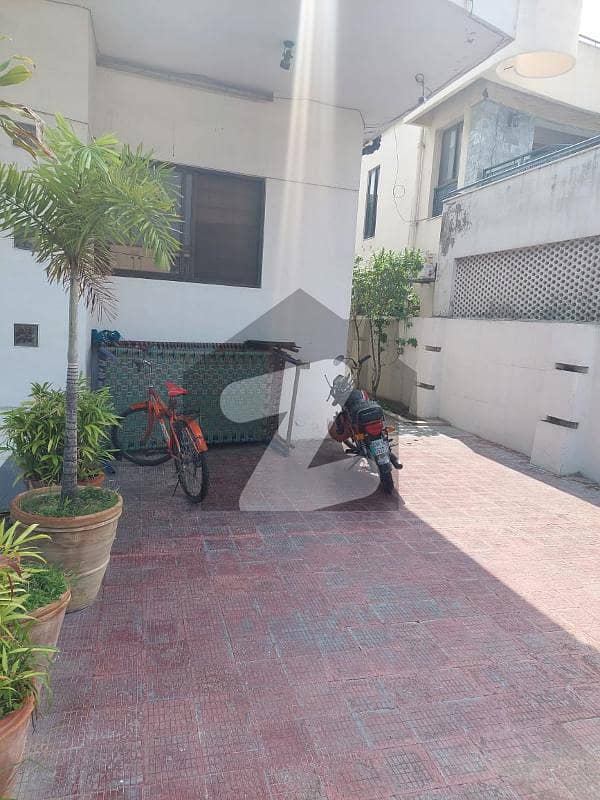Dha Phase 4 27 Marla Cornor House For Sale