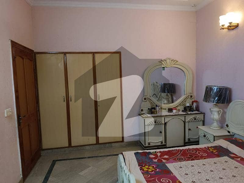 5 MARLA HOUSE AVAILABLE FOR SALE IN JOHAR TOWN J2