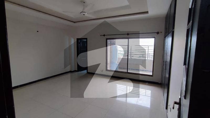 Commercial Property For Rent/ Commercial Property For Rent/