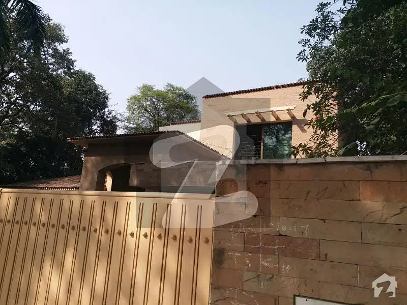 2 KANAL COMMERCIAL HOUSE FOR RENT IS MAIN GULBERG LAHORE