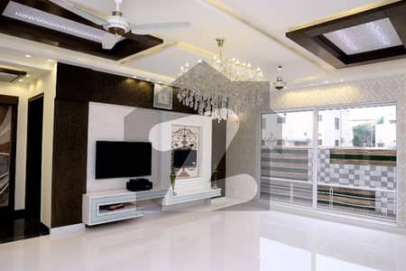 1 Kanal Slightly Used Galleria Design Royal Place Out Class Modern Luxury Bungalow In Dha Phase V