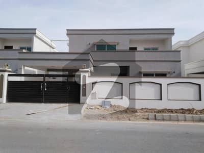 فالکن کمپلیکس - ائیر فورس آفیسرز ہاؤسنگ سکیم (اے ایف او ایچ ایس) فیصل کنٹونمنٹ,کینٹ,کراچی میں 5 کمروں کا 1 کنال مکان 18.8 کروڑ میں برائے فروخت۔