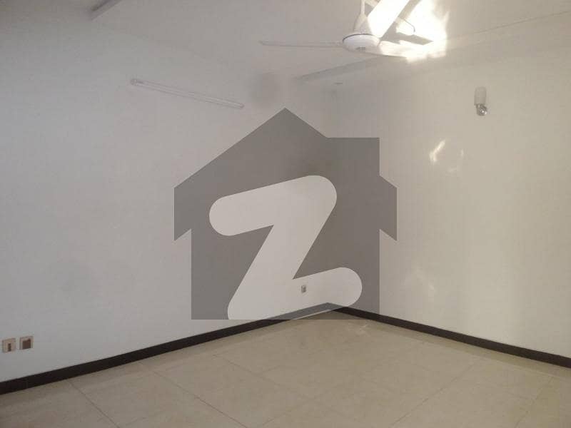 2800 Square Feet Flat Is Available For rent In I-8