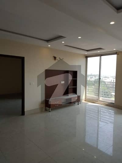 In Bahria Town 700 Square Feet Flat For Rent