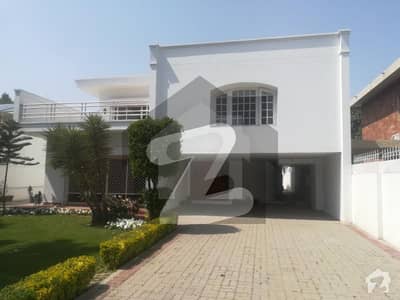 Double Storey House Available With Big Lawn F_7