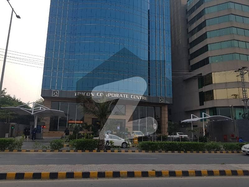 ٹرائیکون کارپوریٹ سینٹر جیل روڈ,لاہور میں 1 کنال دفتر 10.0 لاکھ میں کرایہ پر دستیاب ہے۔