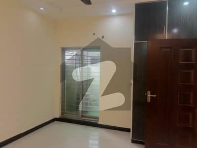 10 marla lower portion for rent in banker society