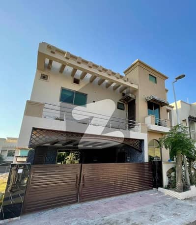 7.7 marla Brand new house for sale park face Streat corner Usman block