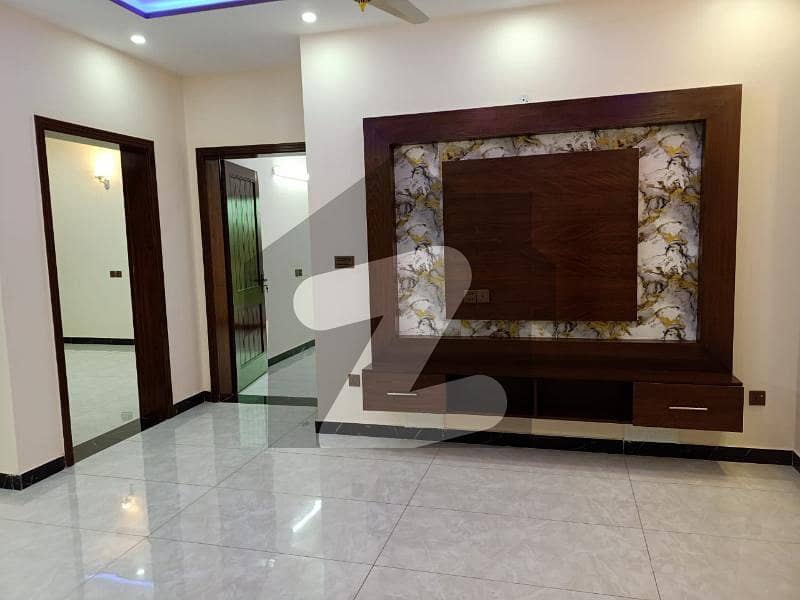 10 Marla Beautiful House For Sale In Valencia Town Lahore Pakistan
