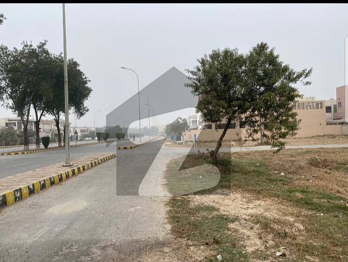 DHA phase 8 Air Avenue commercial plots 8 Marla