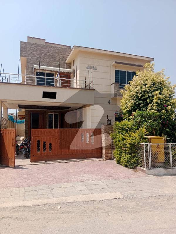 10 Marla House For Rent in Bahria Town Phase 8 Rawalpindi Bahria Town Phase 8, Bahria Town