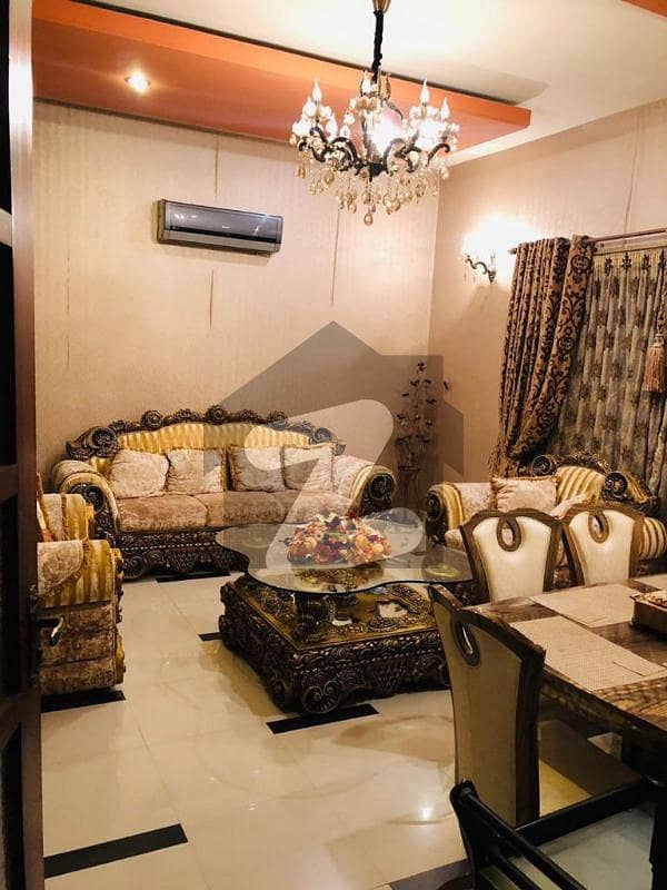 ڈی ایچ اے فیز 7 ڈی ایچ اے ڈیفینس,کراچی میں 4 کمروں کا 10 مرلہ مکان 2.1 لاکھ میں کرایہ پر دستیاب ہے۔