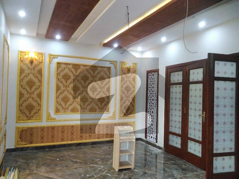 7 MARLA BRAND NEW HOUSE AVAILABLE FOR SALE IN NASHEMAN IQBAL PHASE 2
