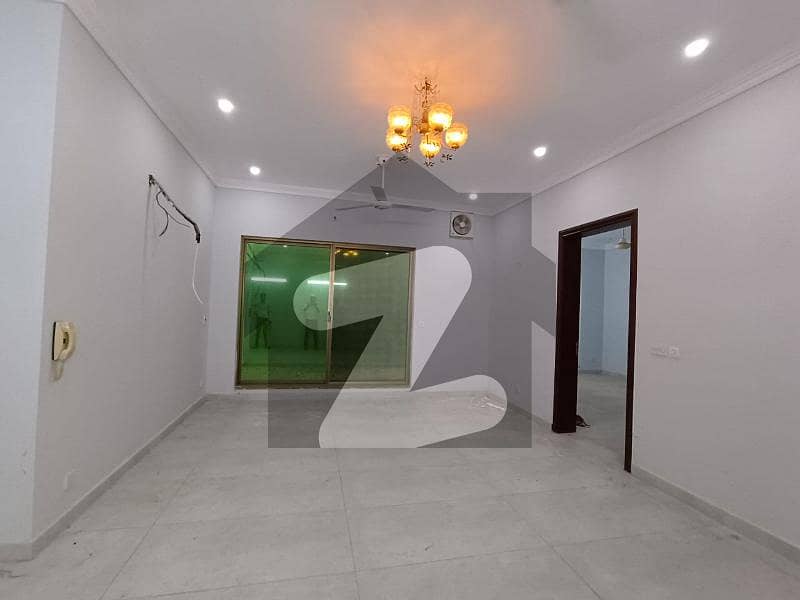 01 Kanal Luxury Basement With 3 Bedrooms Available In Just 55k | Dha Phase 7