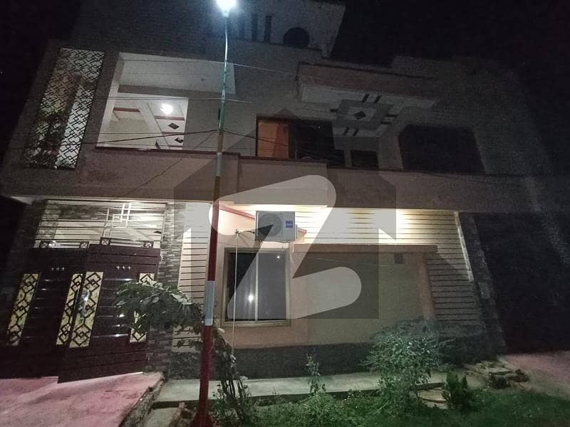 منتھار روڈ رحیم یار خان میں 6 کمروں کا 5 مرلہ مکان 1.3 کروڑ میں برائے فروخت۔