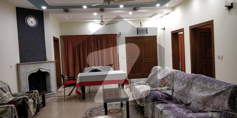 آئی ای پی انجینئرز ٹاؤن لاہور میں 8 کمروں کا 2 کنال مکان 9.5 کروڑ میں برائے فروخت۔
