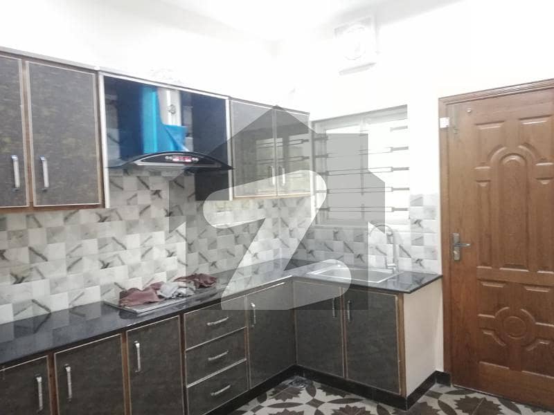 LUXARY FLAT FOR RENT IN BAHRIA TOWN LAHORE