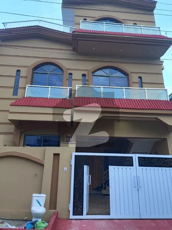 lush Condition 5 Marla Double Story Corner House For Sale