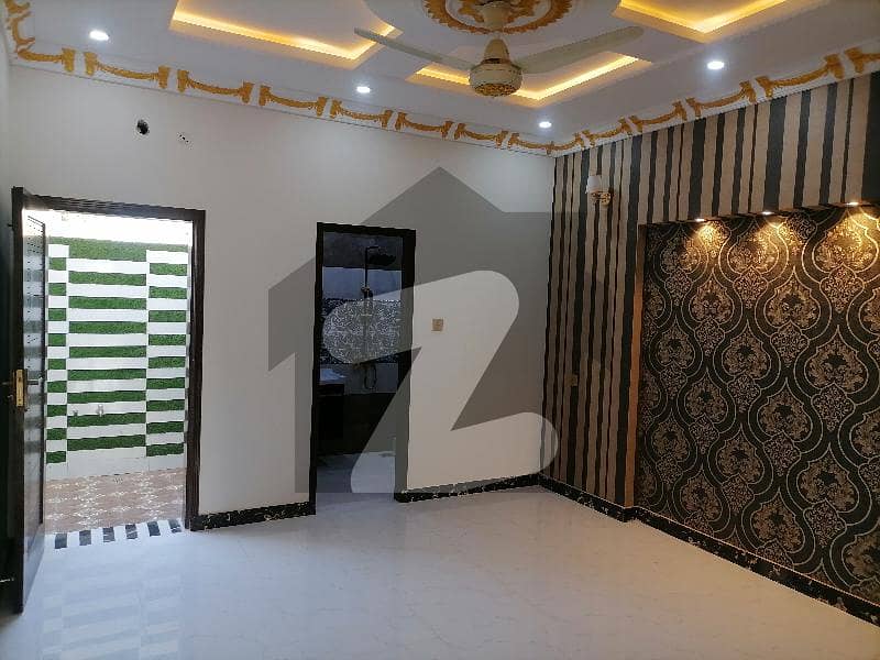 گلشنِِِ راوی ۔ بلاک بی گلشنِ راوی,لاہور میں 4 کمروں کا 5 مرلہ مکان 1.85 کروڑ میں برائے فروخت۔