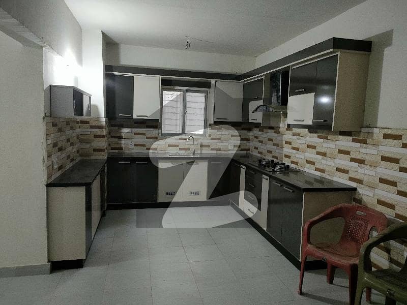 گرے نور ٹاور اینڈ شاپنگ مال سکیم 33,کراچی میں 3 کمروں کا 5 مرلہ مکان 1.2 کروڑ میں برائے فروخت۔