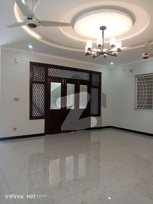 سوان گارڈن ۔ بلاک اے سوان گارڈن,اسلام آباد میں 6 کمروں کا 12 مرلہ مکان 1.5 لاکھ میں کرایہ پر دستیاب ہے۔
