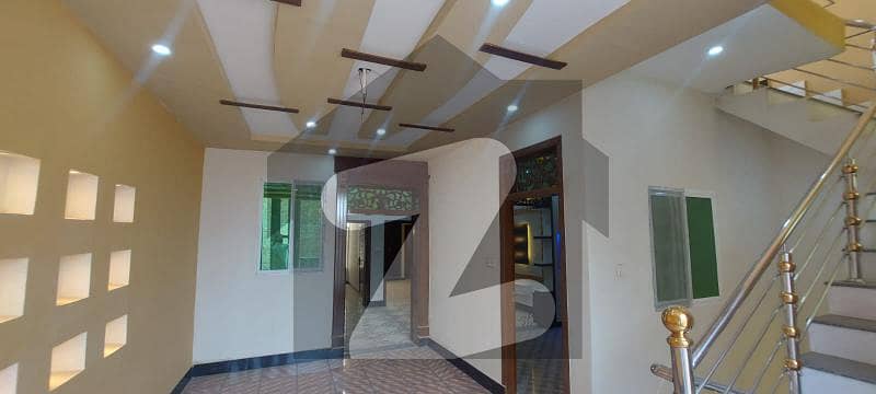 درمنگی ورسک روڈ,پشاور میں 7 کمروں کا 4 مرلہ مکان 1.4 کروڑ میں برائے فروخت۔