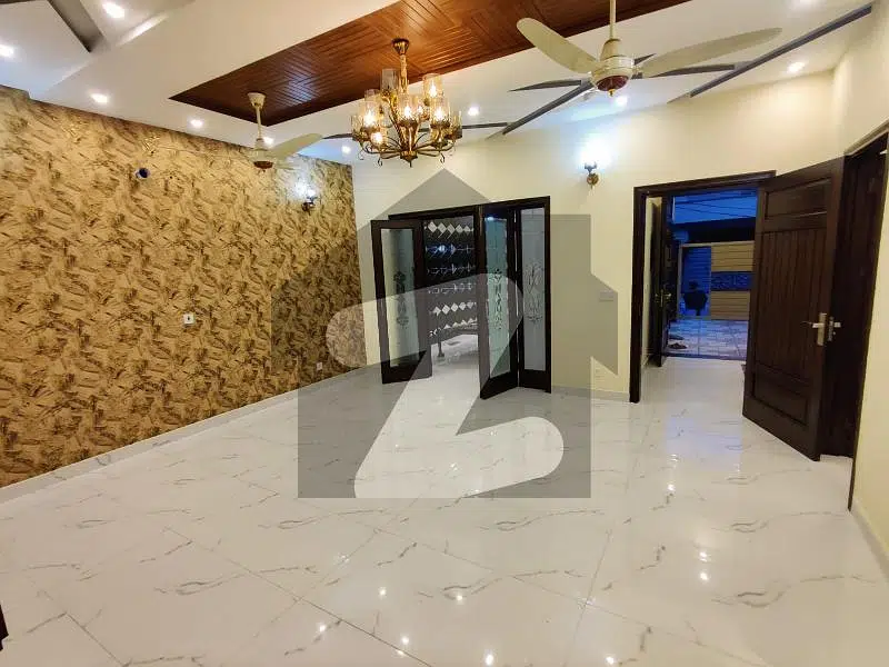 brand new 7.50 marla house double storey vip well leatest modern stylish house available for sale in johertown with orignal pics lahore by fast property services johertown lahore.
