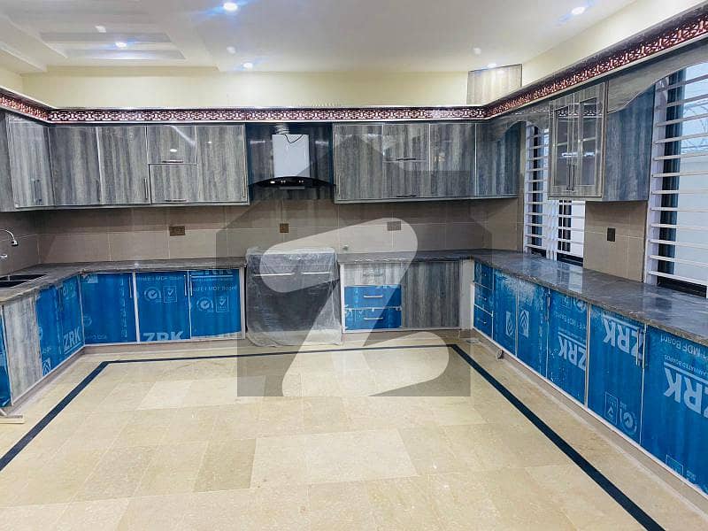 One Kanal Double Story House With Basement For Sale On Main Boulevard In New City Phase 2