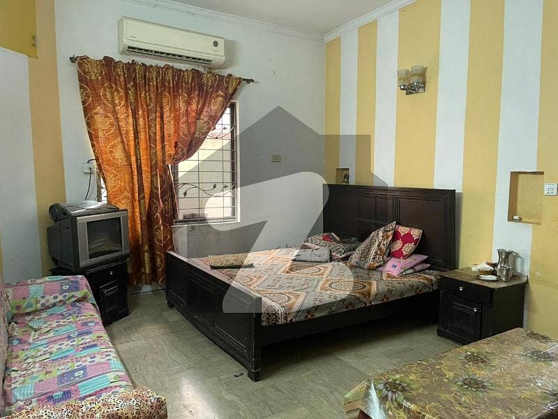 جوہر ٹاؤن فیز 1 - بلاک بی2 جوہر ٹاؤن فیز 1,جوہر ٹاؤن,لاہور میں 5 کمروں کا 12 مرلہ مکان 3.4 کروڑ میں برائے فروخت۔