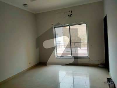 8 Marla House Available In Safari Villa Bahria Town Lahore