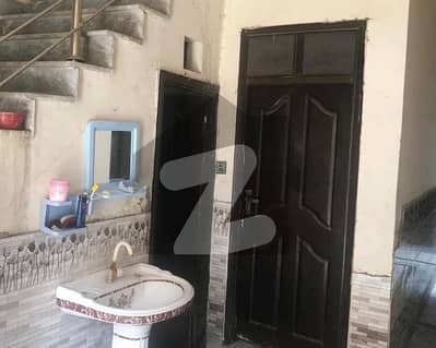2.25 Marla House Ideally Situated In Jhang Road