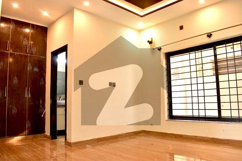 ممتاز سٹی اسلام آباد میں 7 کمروں کا 1.1 کنال مکان 3.3 کروڑ میں برائے فروخت۔