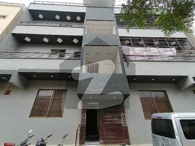 Upper Portion Of 1900 Square Yards In Gulistan-e-Jauhar - Block 9 Is Available