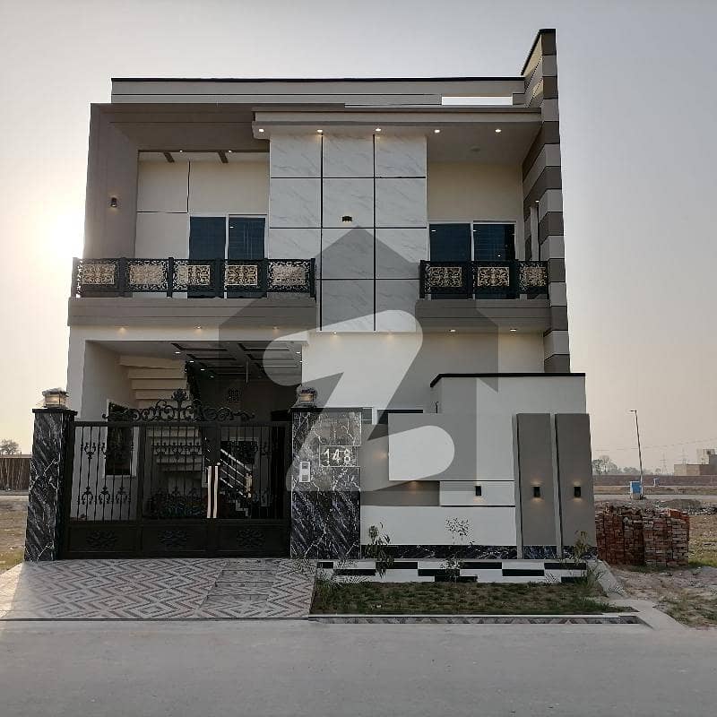 Ideally Located House Of 6 Marla Is Available For sale In Sahiwal