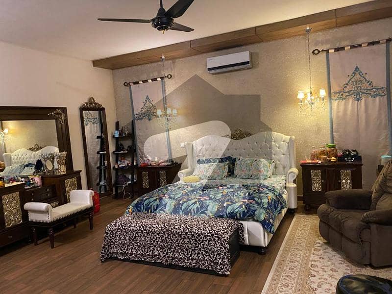 ڈی ایچ اے فیز 7 ایکسٹینشن ڈی ایچ اے ڈیفینس,کراچی میں 5 کمروں کا 12 مرلہ مکان 7.5 کروڑ میں برائے فروخت۔