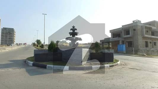 10 marla plot Avalible in Bahria Town phase 8 Sector Bahria Orchard
