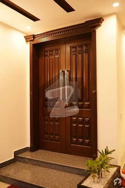 ڈی ایچ اے فیز 4 ڈیفنس (ڈی ایچ اے),لاہور میں 4 کمروں کا 10 مرلہ مکان 3.6 لاکھ میں کرایہ پر دستیاب ہے۔