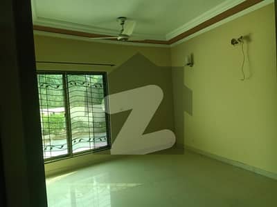 10 Marla House For Rent In Paragon City Lahore