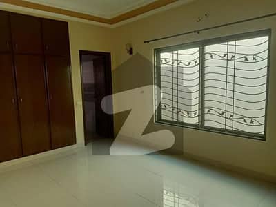 10 MARLA UPPER PORTION AVAILABLE FOR RENT IN PARAGON CITY IMPERIAL GARDEN BLOCK (WITH GASS)
