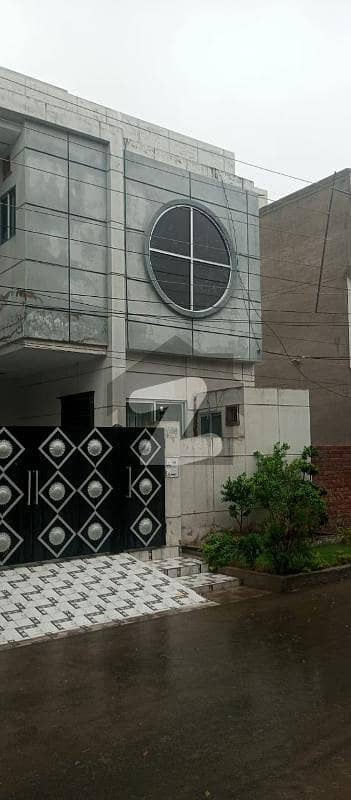 ایکسپو ایونیو سوسائٹی لاہور میں 1 کمرے کا 5 مرلہ زیریں پورشن 35.0 ہزار میں کرایہ پر دستیاب ہے۔