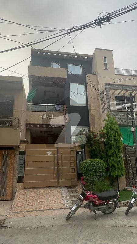 ٹاؤن شپ لاہور میں 3 کمروں کا 5 مرلہ مکان 1.75 کروڑ میں برائے فروخت۔