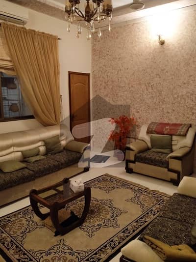 گلشنِ اقبال ٹاؤن کراچی میں 3 کمروں کا 10 مرلہ بالائی پورشن 2.5 کروڑ میں برائے فروخت۔