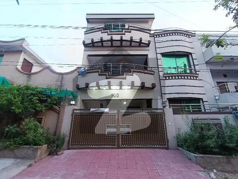 6 Marla Double Storey House For Sale in Airport Housing Society Sector 4