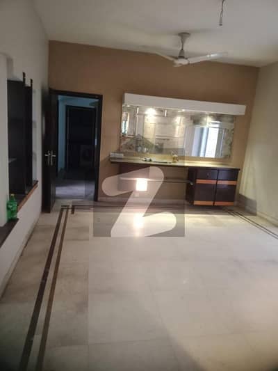 ماڈل ٹاؤن ۔ بلاک کے ماڈل ٹاؤن,لاہور میں 5 کمروں کا 1 کنال مکان 9.0 کروڑ میں برائے فروخت۔