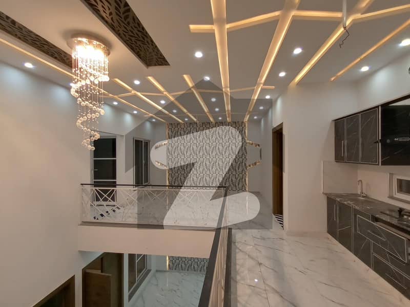 Highly-coveted 10 Marla House Is Available In Sargodha Road For sale