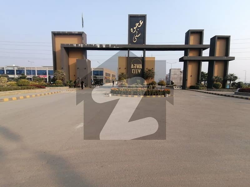 اجوا سٹی سیالکوٹ بائی پاس,گوجرانوالہ میں 2 کنال رہائشی پلاٹ 2.6 کروڑ میں برائے فروخت۔ اجوا سٹی سیالکوٹ بائی پاس,گوجرانوالہ میں 2 کنال رہائشی پلاٹ 2.6 کروڑ میں برائے فروخت۔